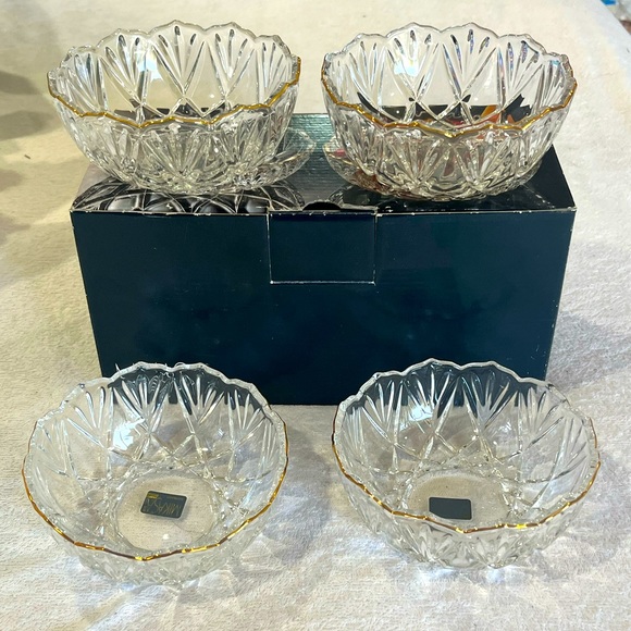 MIKASA - Picture 1 of 9